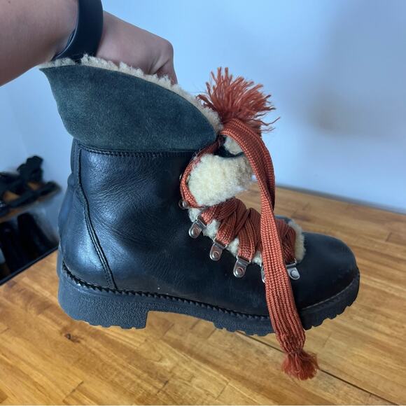 J. Crew Shearling Lined Black Leather Nordic Lace Up Combat Boots Size 8 - Picture 3 of 6